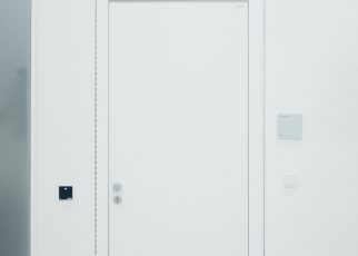 Drzwi wewnętrzne w Warszawie - jak wybrać idealne rozwiązanie do swojego domu?